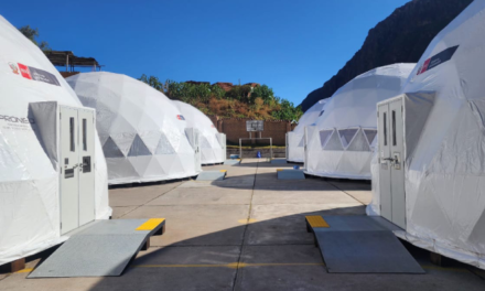 Ministerio de educación instala aulas de emergencia innovadoras en escuelas de Ayacucho