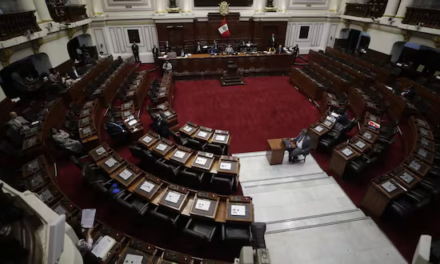 Congreso ratifica ley que establece prescripción de delitos de lesa humanidad