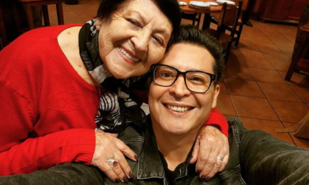 ¡Triste adiós! ‘Carloncho’ despide a su madre con un conmovedor mensaje