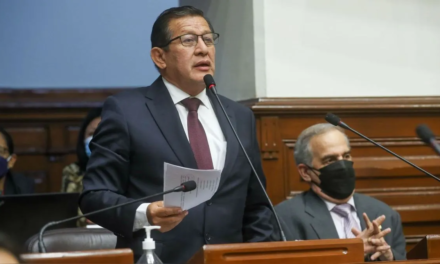 Eduardo Salhuana propone al Ejecutivo una agenda legislativa consensuada